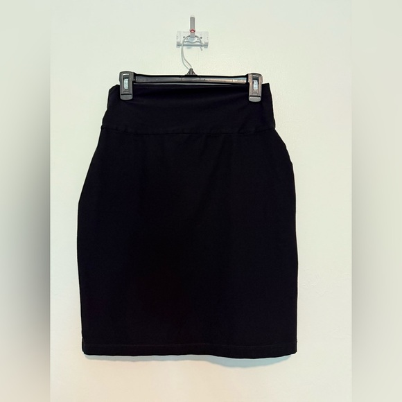 Eileen Fisher Washable Stretch Crepe Mini Skirt Black Size Small - Picture 2 of 5